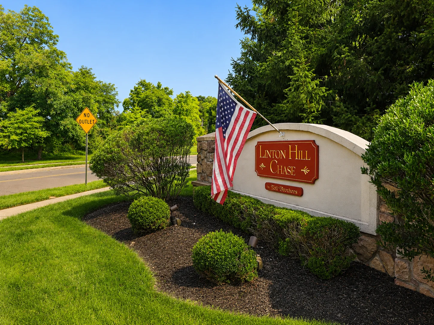 Entrance to Linton Hill Chase in Newtown PA