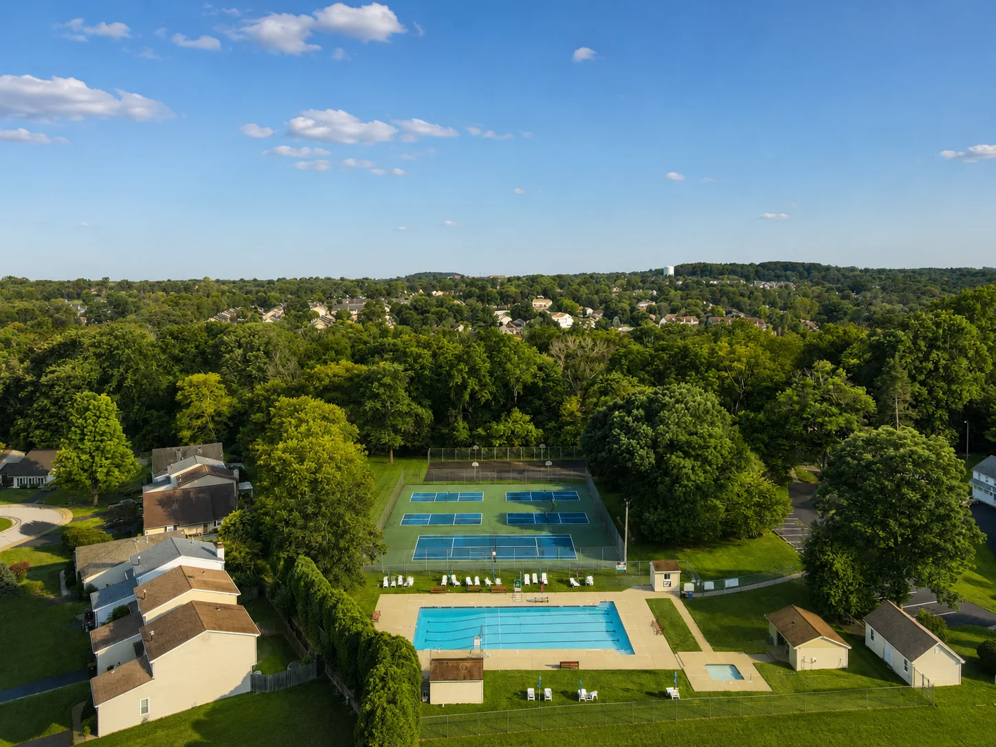 Community amenities in Newtown Crossing in Newtown PA