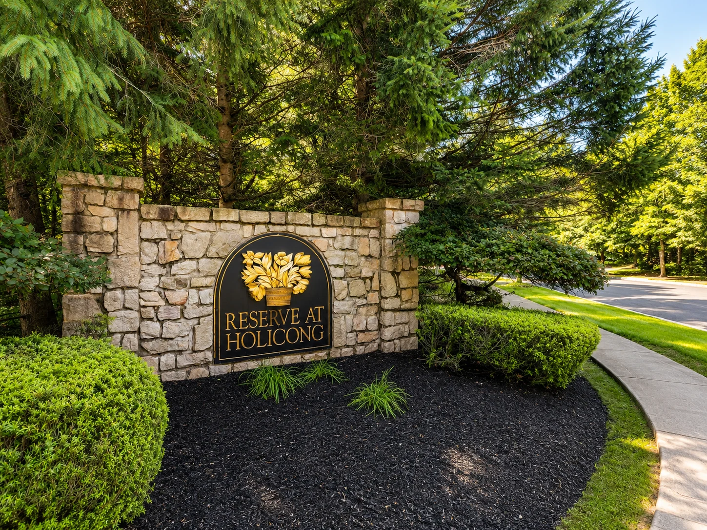 Entrance to Reserve at Holicong